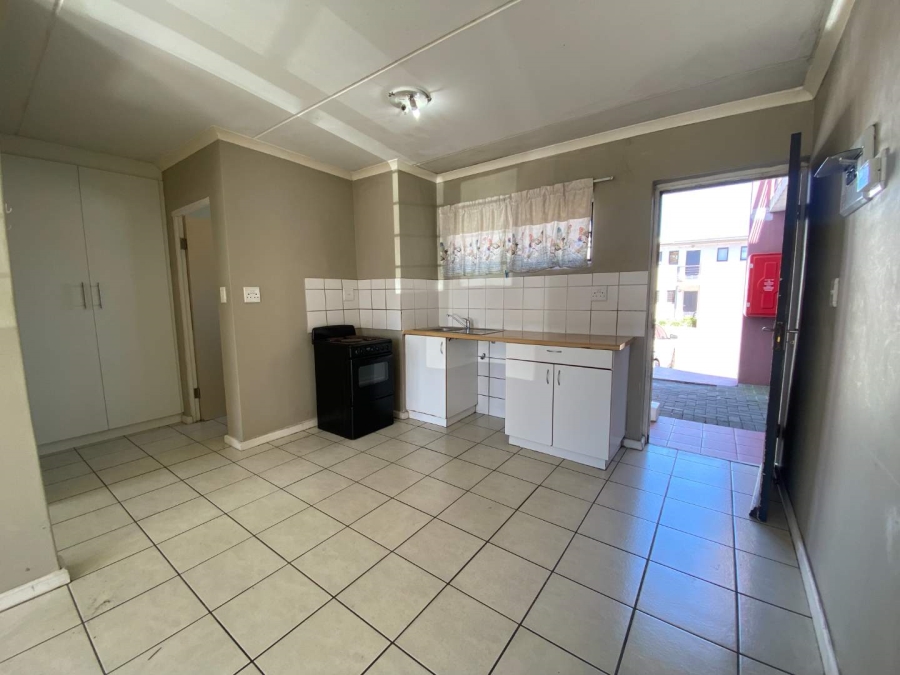 1 Bedroom Property for Sale in Maitland Western Cape